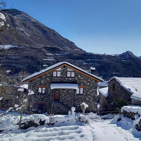 Apartamentos Turisticos: Tu Casa En Sahun Esterno foto