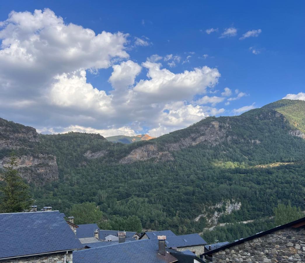 Apartamentos Turisticos: Tu Casa En Sahun Esterno foto