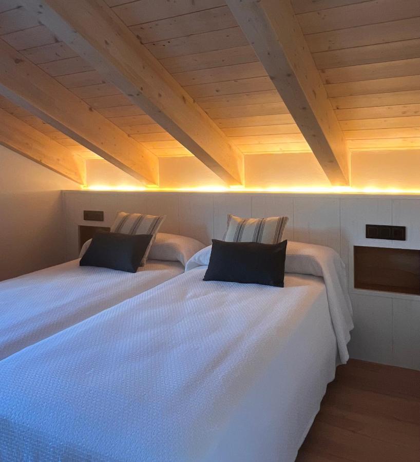 Apartamentos Turisticos: Tu Casa En Sahun Esterno foto