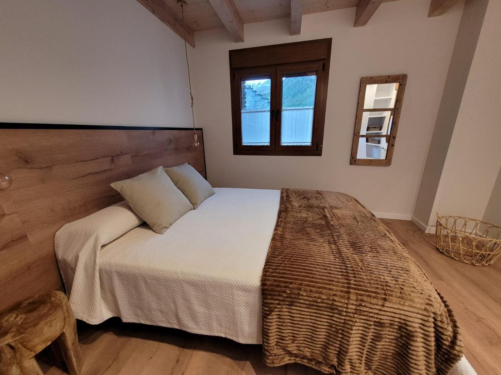 Apartamentos Turisticos: Tu Casa En Sahun Esterno foto
